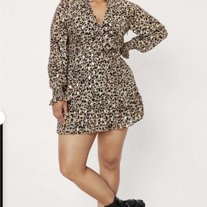 Nasty Gal Gold Accents Leopard Print Tie Neck Long Sleeve Skater Dress Size 16